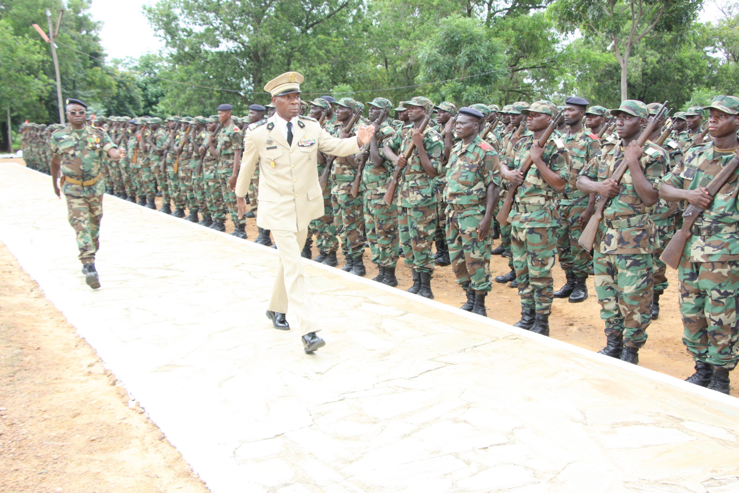 Cérémonie de présentation au drapeau des recrues de la classe 2017
